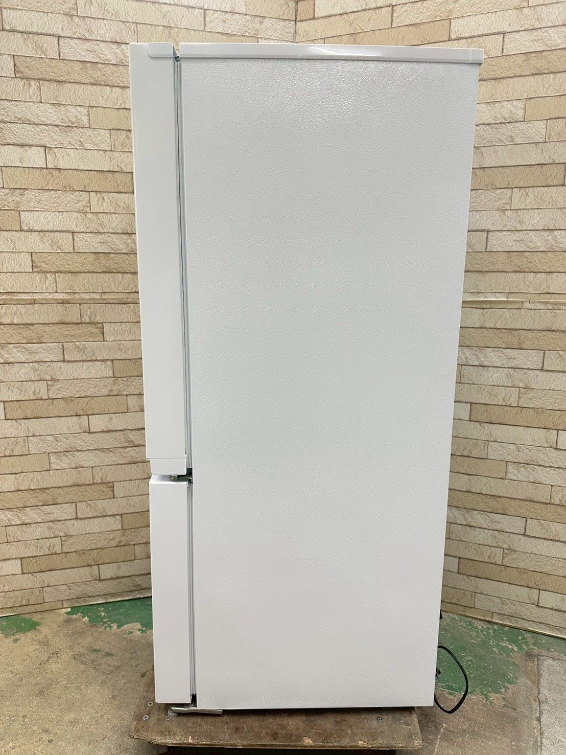 大阪送料無料★3か月保障付き★冷蔵庫★2022年★YRZ-F15J★IR-688 大阪送料無料☆3か月保障付き☆冷蔵庫☆ヤマダ☆2ドア☆2022年☆YRZ