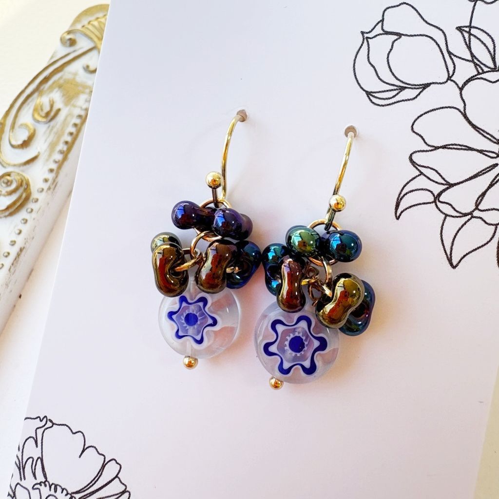 チェコビーズの可愛いピアスC986 - メルカリ