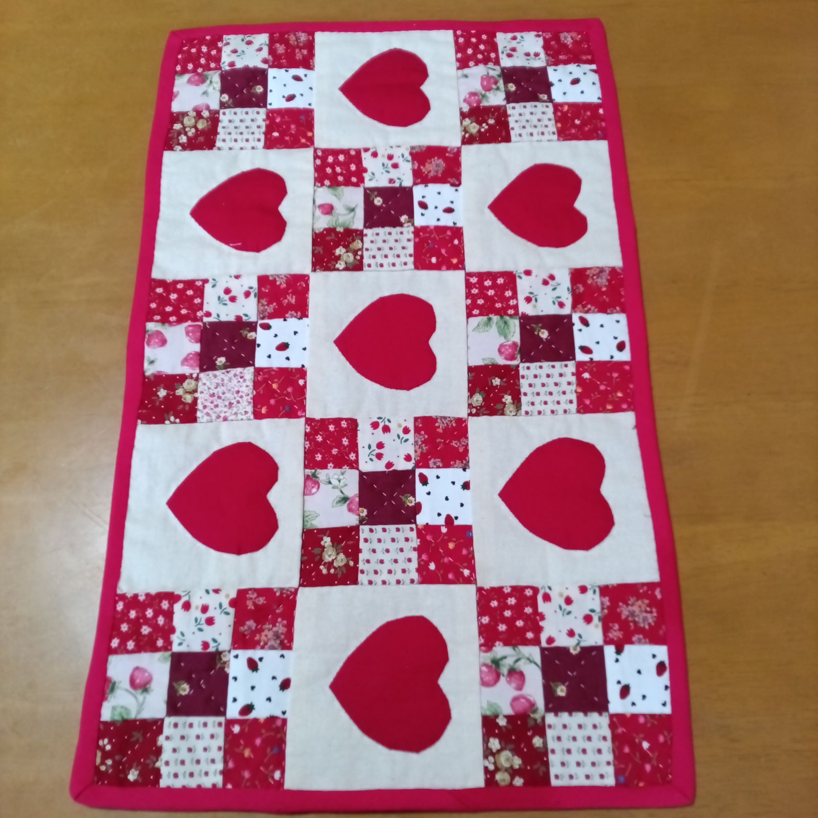 タペストリー　刺繍入り　パッチワーク　マット 0822131041_68a7edc130f79.JPG