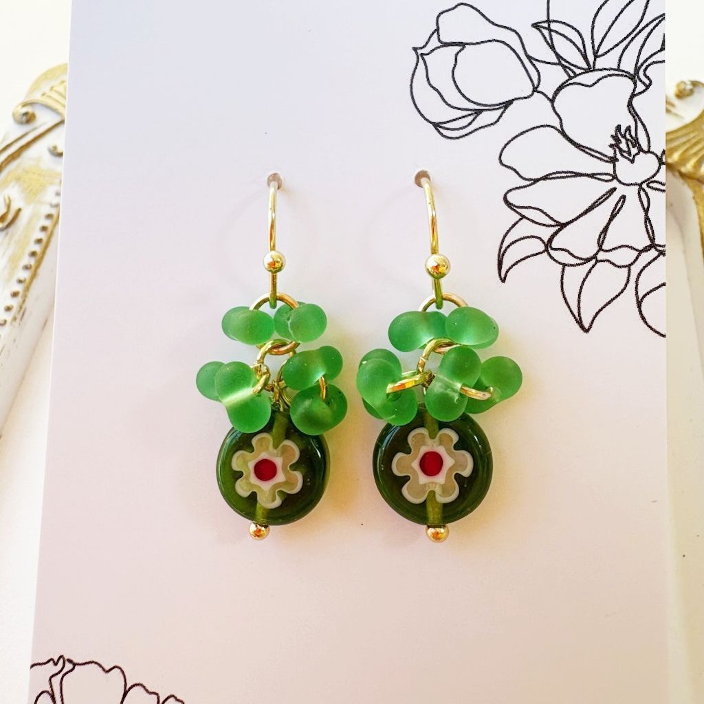 チェコビーズの可愛いピアスC988 - メルカリ