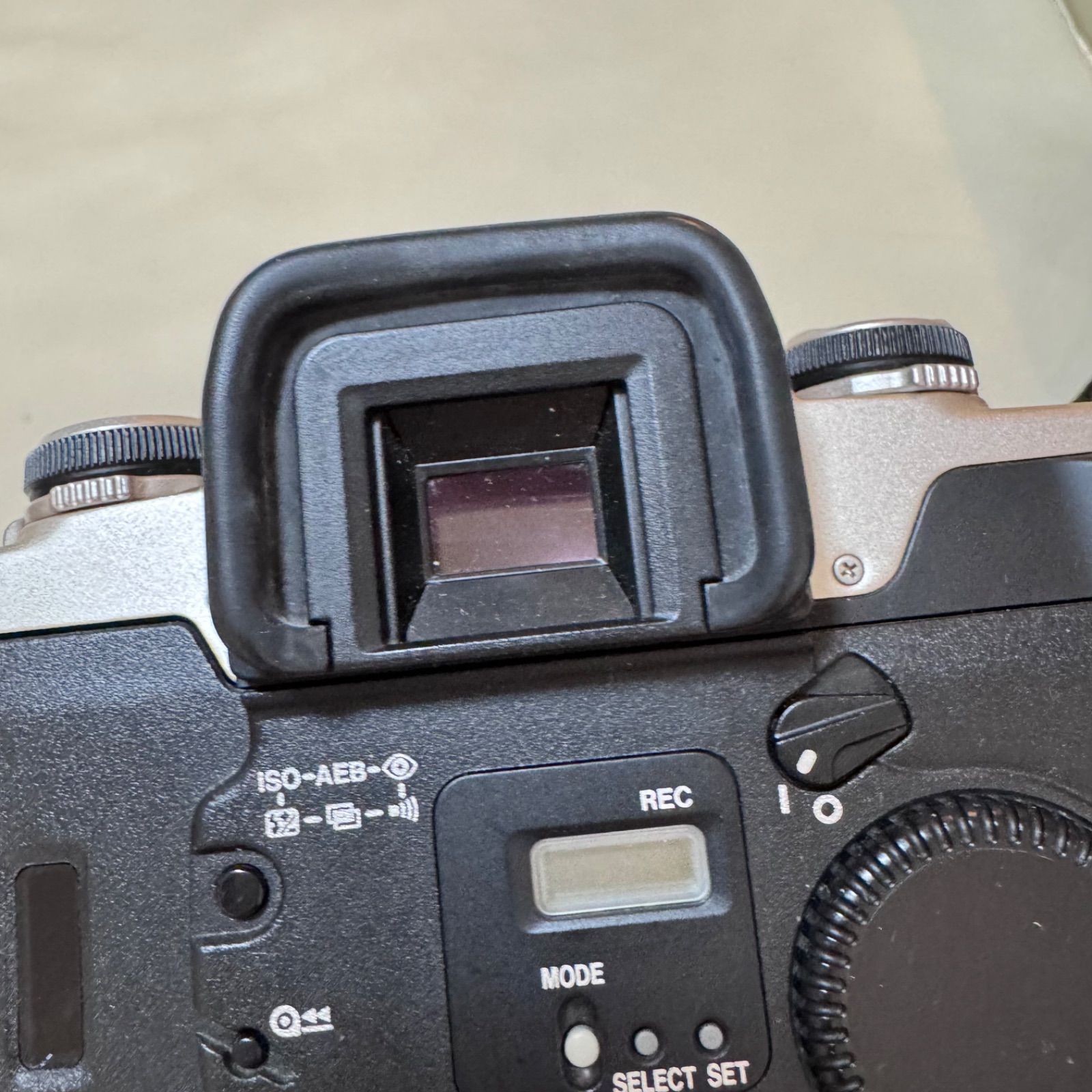 Canon キヤノン EOS 55 一眼レフ・フィルムカメラ 動作確認済 - メルカリ