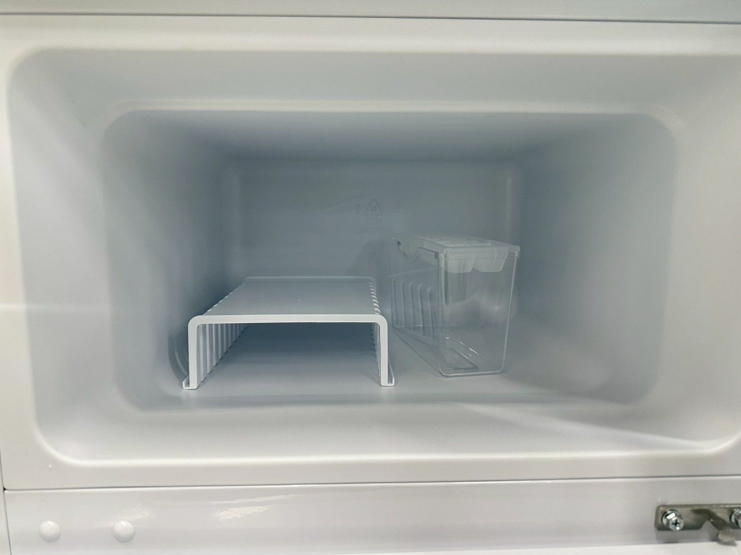 高年式】大阪送料無料☆3か月保障付き☆冷蔵庫☆コンフィー☆2ドア