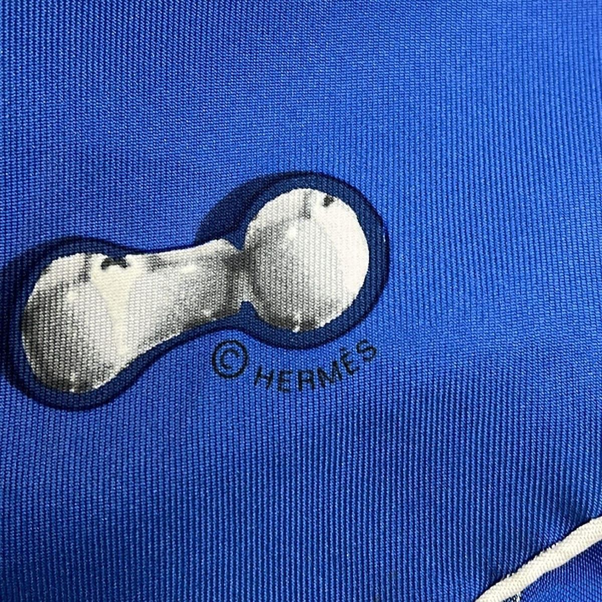 HERMES(エルメス) スカーフ カレ90 ブルー×グレー×白 VIF ARGENT(銀の