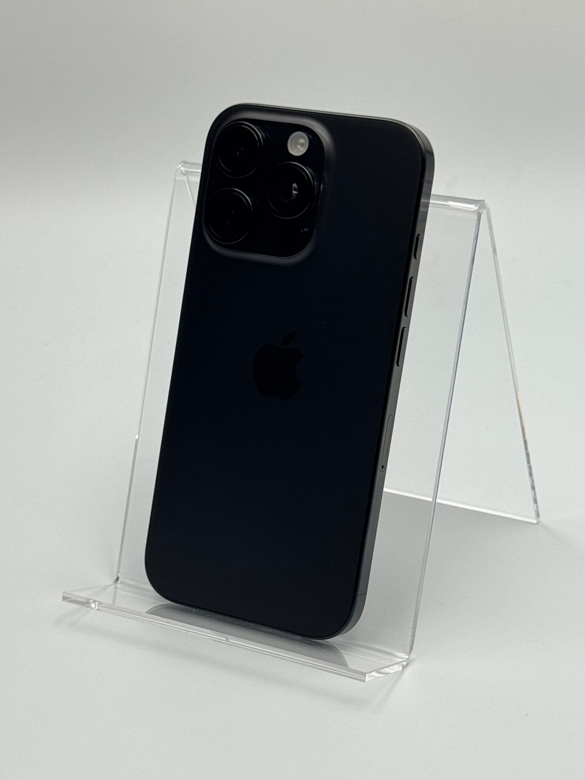 新品 【中古B】iPhone 16 Pro 128GB ブラックチタニウム バッテリー 