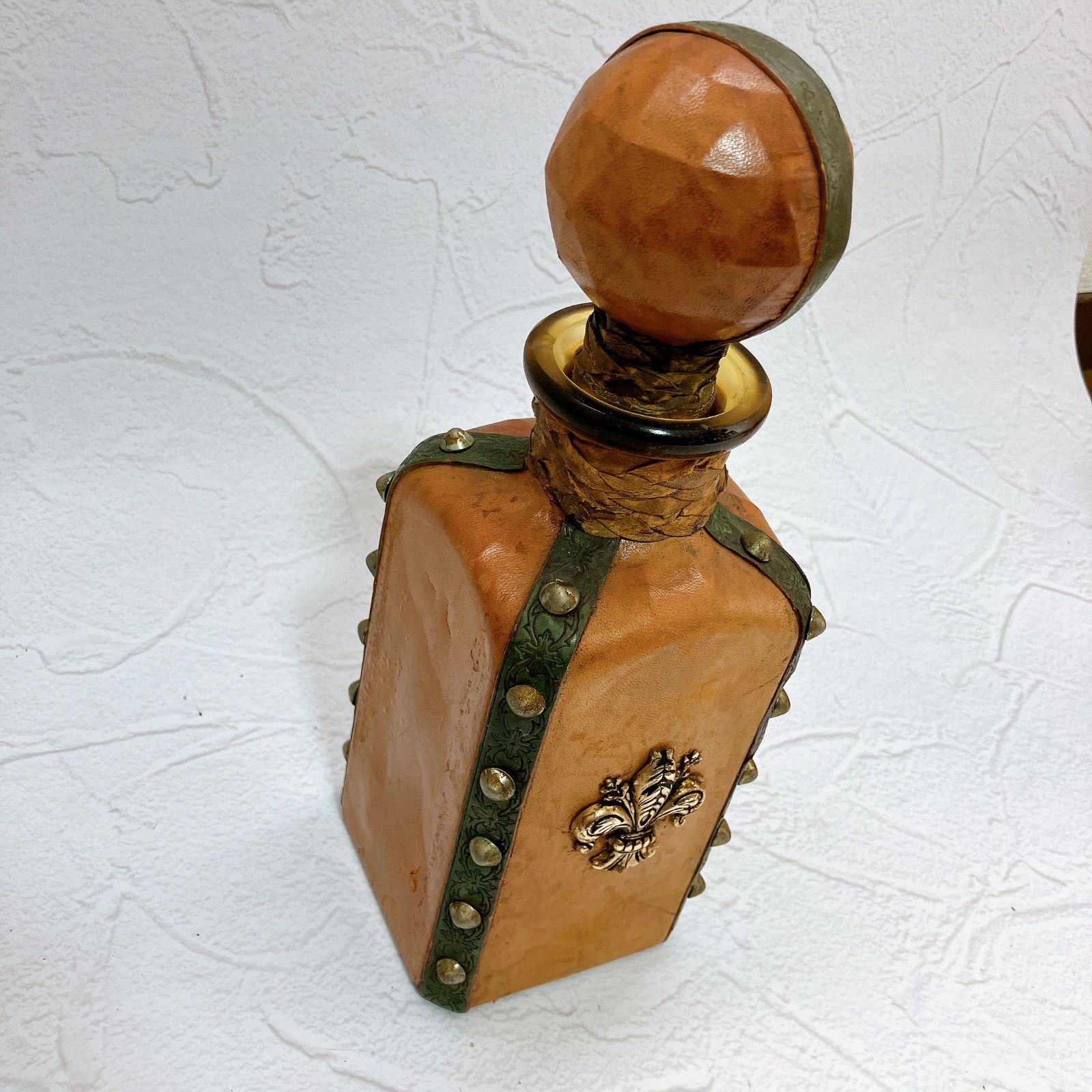 レザーボトル デキャンタ 2本セット イタリア製 スペイン製