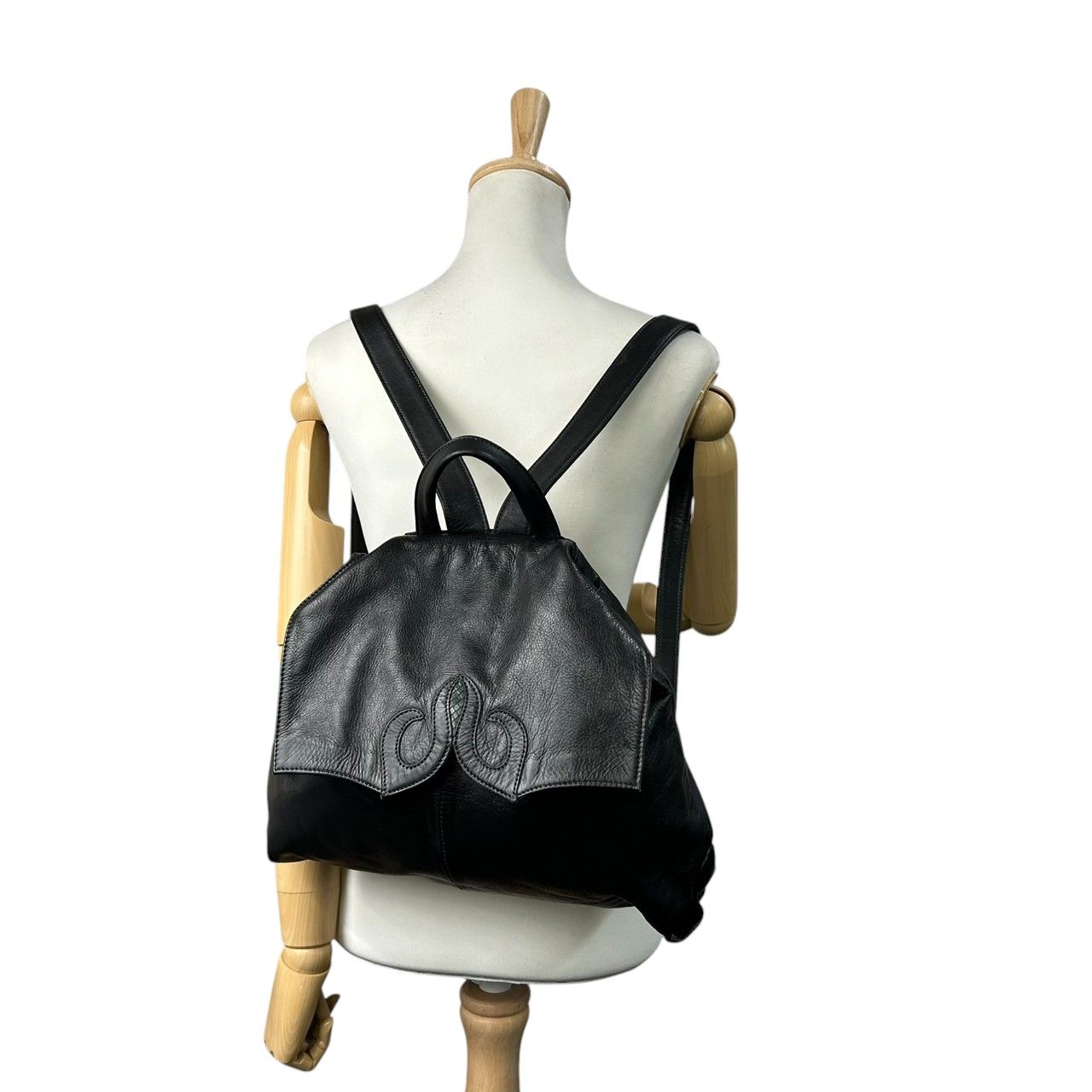 美品 イビザ IBIZA リュックサック バックパック デイパック レザー 本 