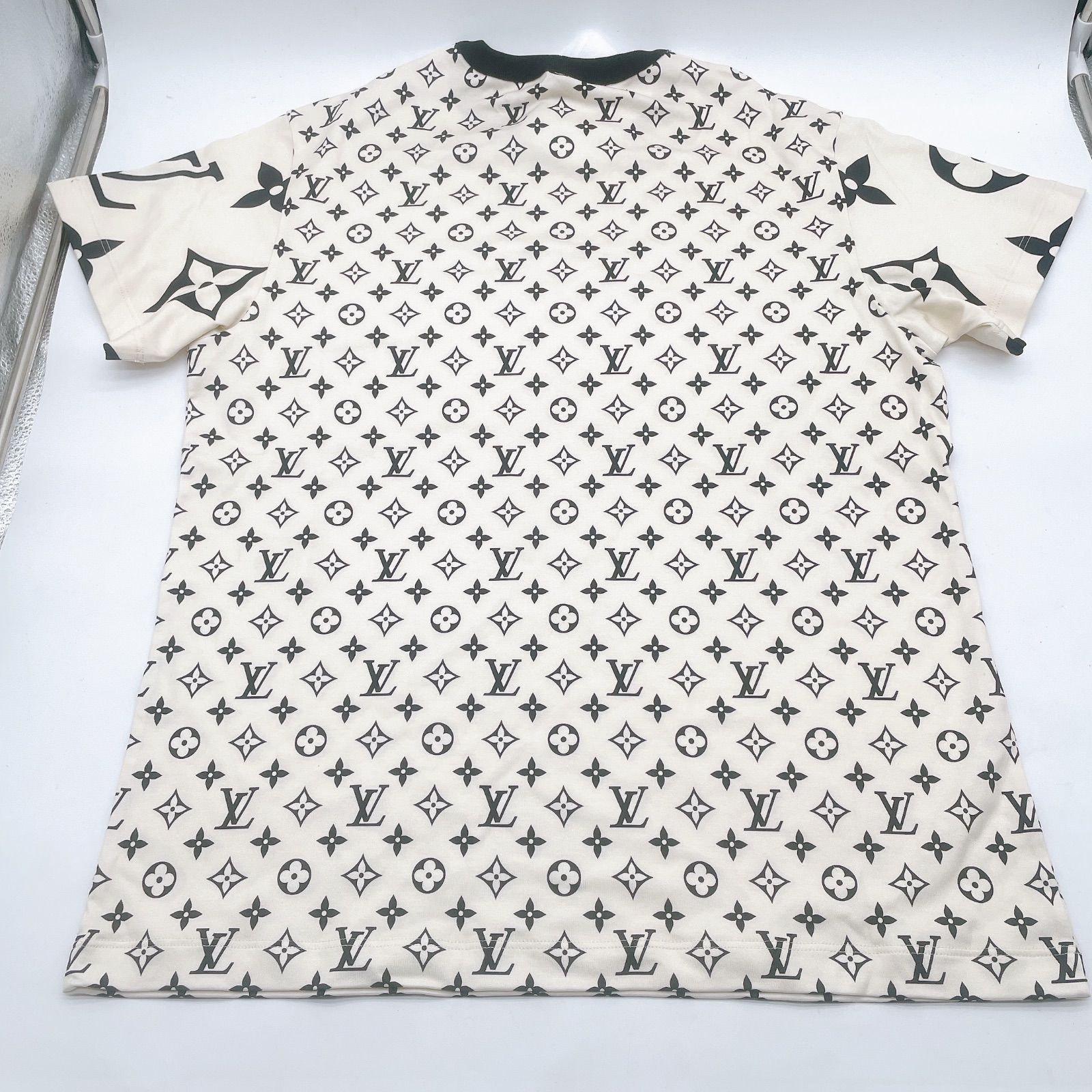美品　ルイヴィトン　ミックス モノグラム チェーン 半袖tシャツ ルイ・ヴィトン ミックスモノグラム チェーン 半袖Tシャツ XL - メルカリ