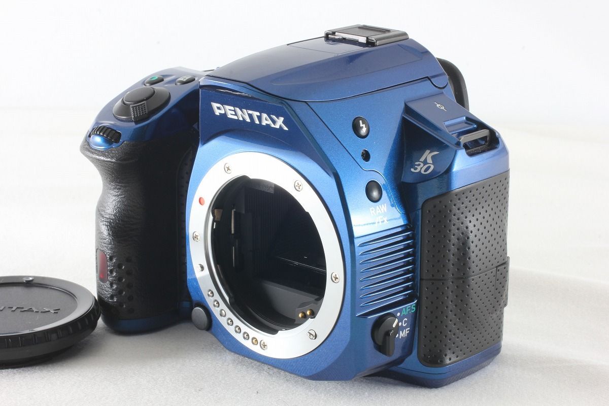 ◇訳あり◇PENTAX ペンタックス K-30 ボディ クリスタルブルー 付属品