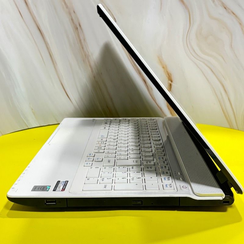 LaVie 高性能PC✨動作良好◎core i7❤️爆速SSD✨windows11ノート