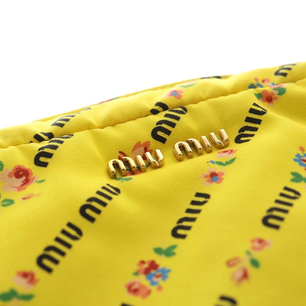 めーちゃん様 MIUMIUナイロン花 フラワー柄ポーチ 美品 正規品 Gカード