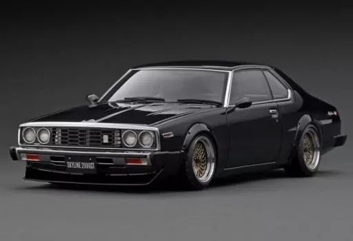 中古】ミニカー 1/18 Nissan Skyline 2000 GT-ES C210(ブラック