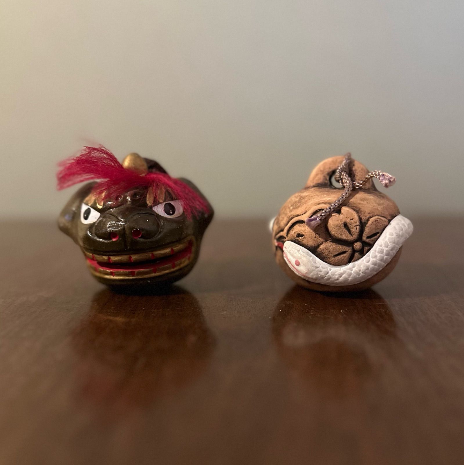 昭和のおかめとひょっとこの 2面の陶器製土鈴 昭和のおかめと