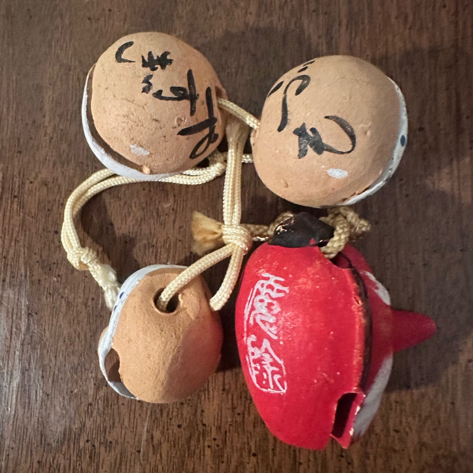 【昭和時代の全国の土鈴】107個　鋳物鈴他34個　まとめ売り 外国の方へお土産♡ 昭和時代の全国の土鈴】107個 鋳物鈴他34個 まとめ売り