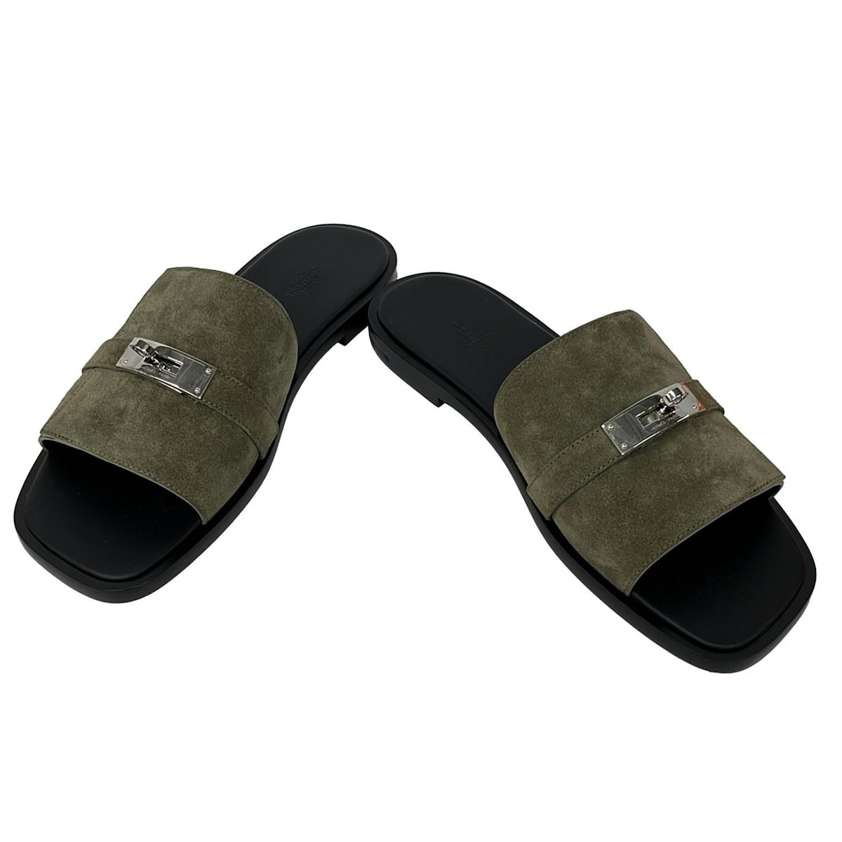 r*4様 エルメス スエード サンダル カーキ HERMES(エルメス) サンダル 43 メンズ美品 - カーキ シルバー金具