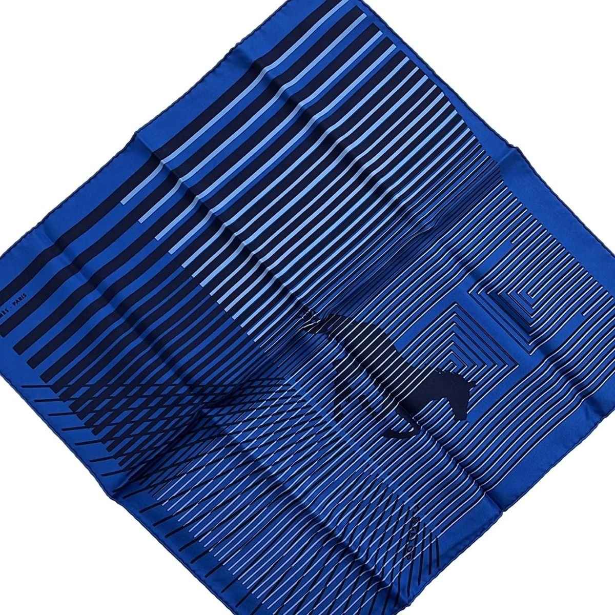 HERMES(エルメス) スカーフ新品同様 プチカレ ブルー×ダークネイビー