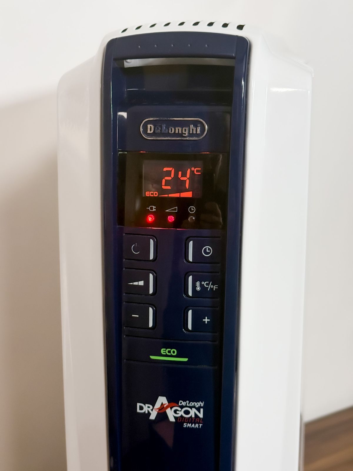 デロンギ オイルヒーター QSD0712-MB 動作確認済み 美品中古 - メルカリ