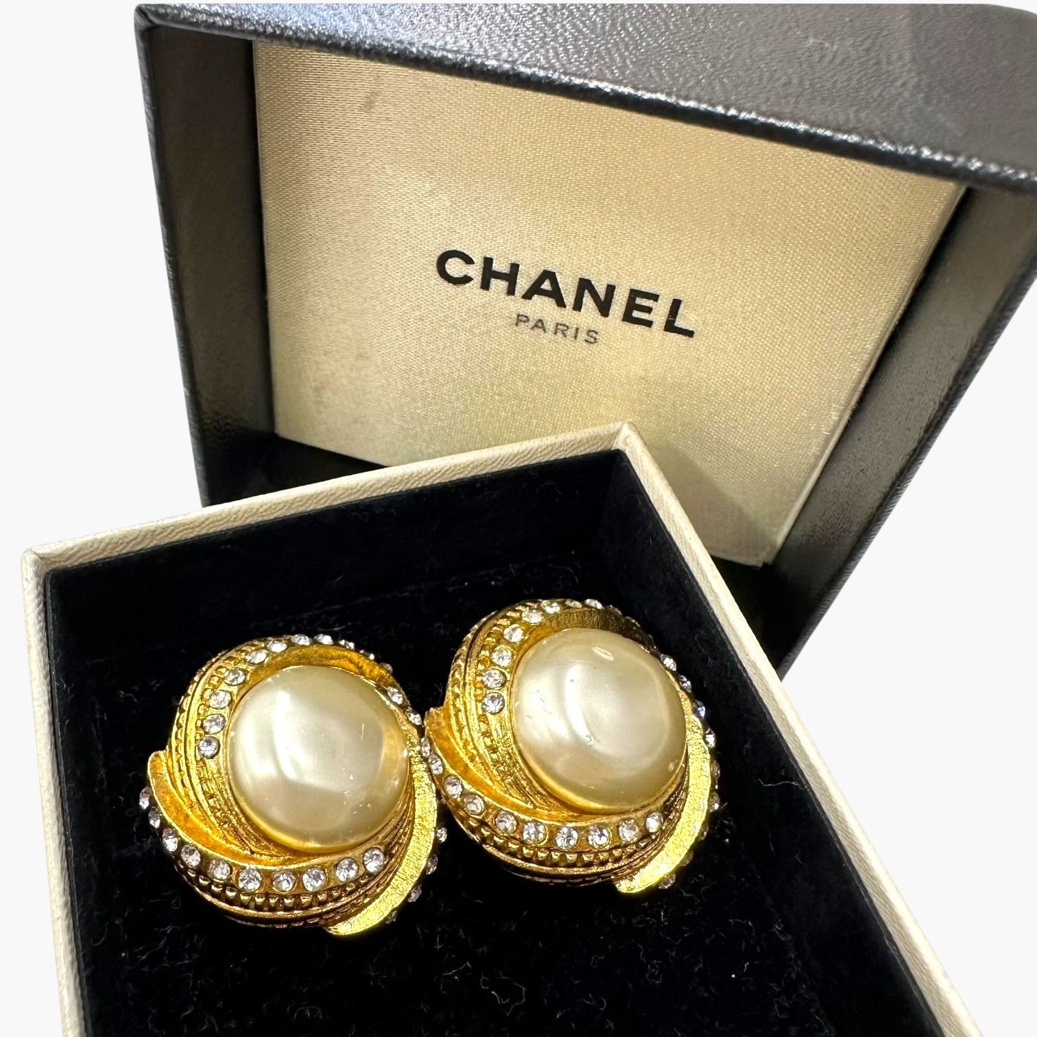 CHANEL シャネル ヴィンテージイヤリング パール ラインストーン CHANEL シャネル ヴィンテージイヤリング パール ラインストーン