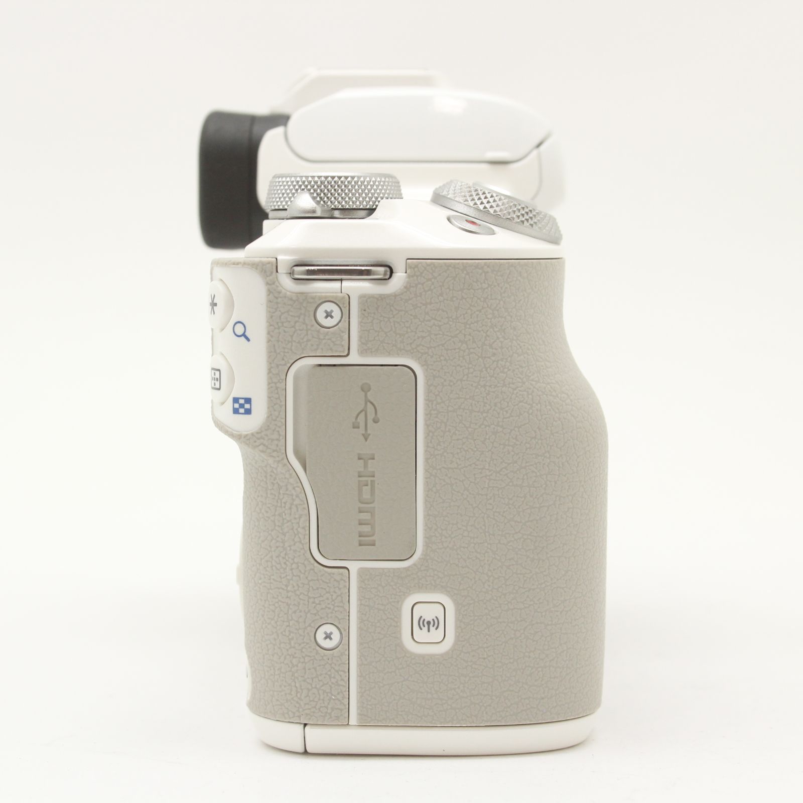 Canon EOS Kiss M ダブルズームキット - メルカリ