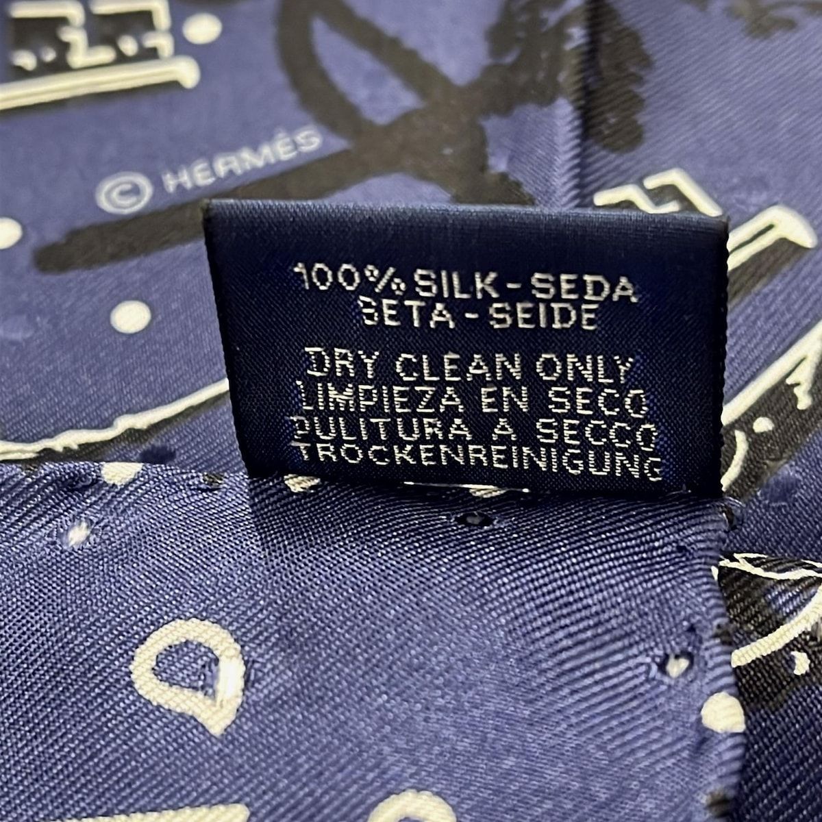 HERMES(エルメス) スカーフ新品同様 カレ55 ネイビー×黒×白 Les Cles