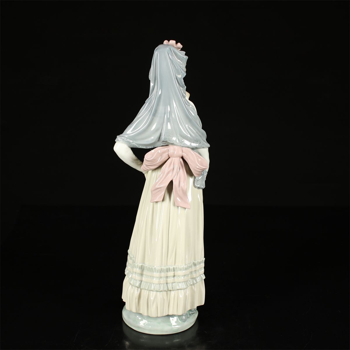 LLADRO 【リヤドロ】 磁器人形 フィギュリン ドレス美少女 置物 高32