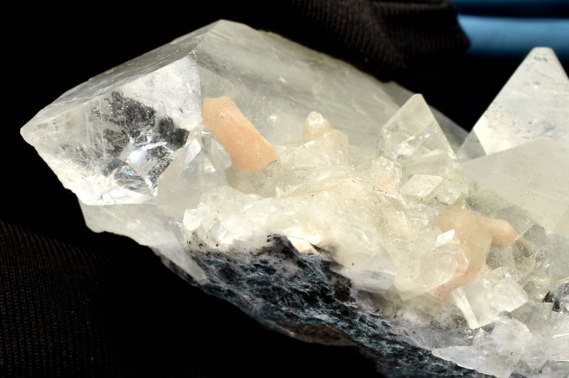 セール超希少アポフィライト原石天然石パワーストーンクラスター 楽天市場】アポフィライト クラスター 原石 【インド・プーナ産