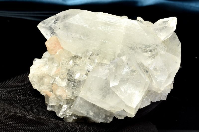 セール超希少アポフィライト原石天然石パワーストーンクラスター 楽天市場】アポフィライト クラスター 原石 【インド・プーナ産