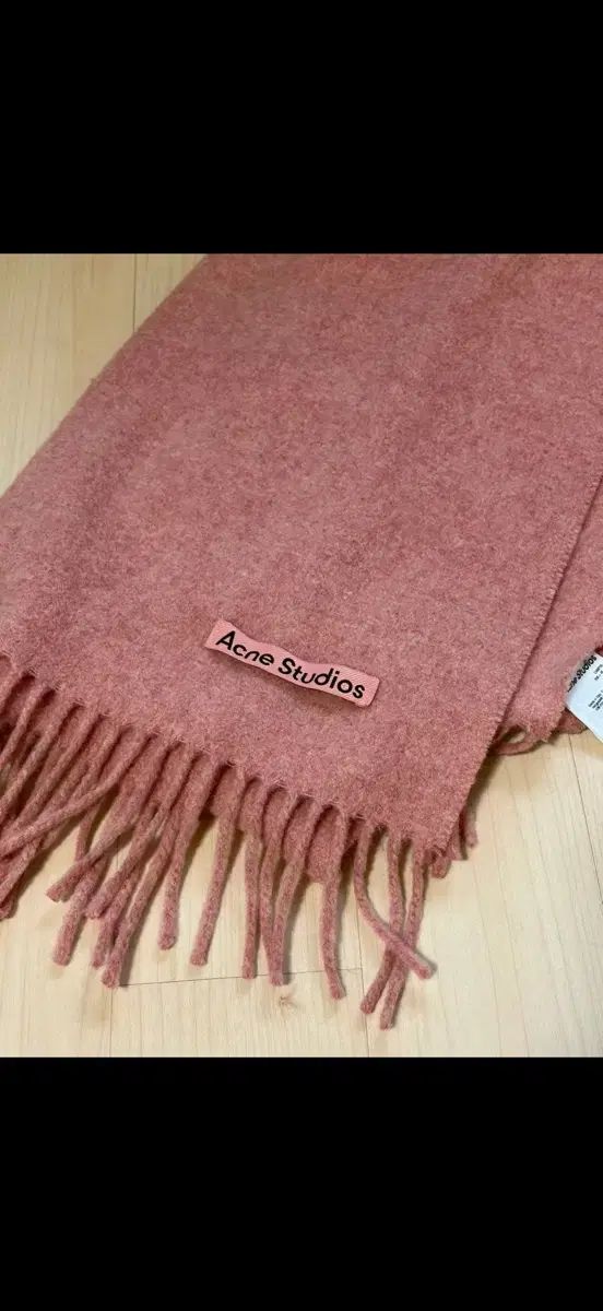 Acne Studios 大判マフラー　SUZY着用　ピンク　ローズメランジ Acne Studios 大判マフラー SUZY着用 ピンク ローズメランジ