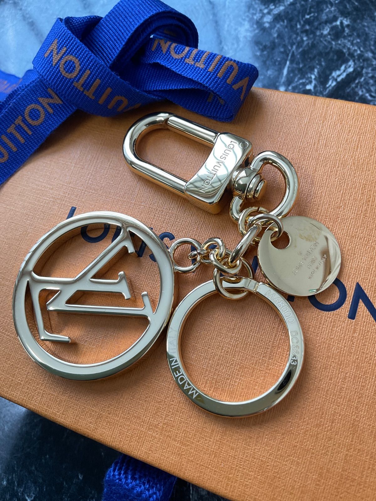 美品】ルイヴィトン LOUIS VUITTON バッグチャーム LVサークル