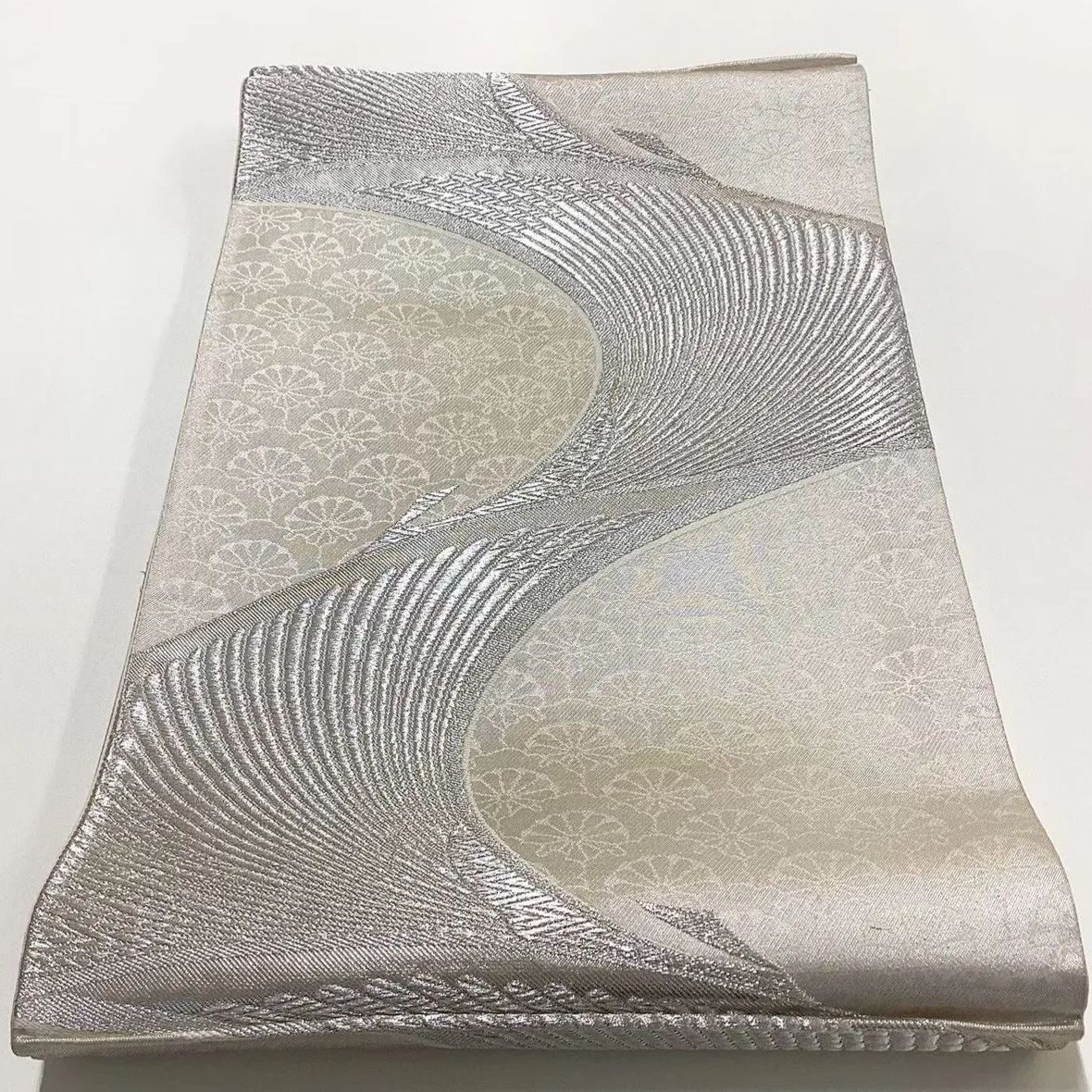 6660］袋帯 孔雀文様 プラチナ箔 シルバー 六通 正絹 着物 フォーマル