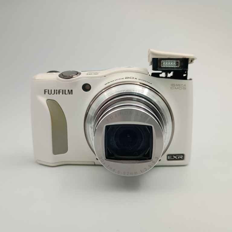 FUJIFILM FINEPIX F800EXR White コンパクトデジタルカメラ - メルカリ