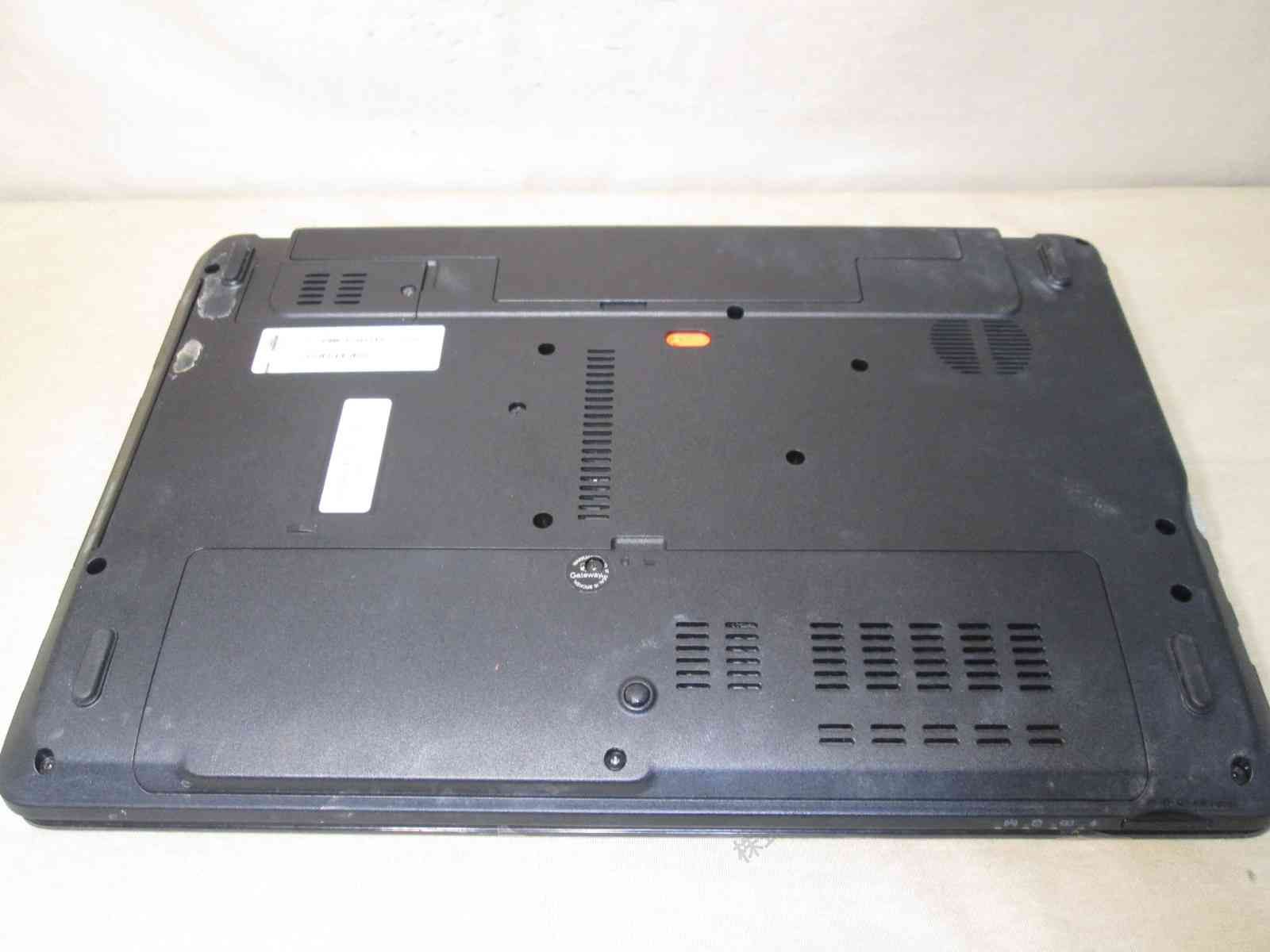 Gateway NE56R-H82C【Celeron B820 1.7GHz】 【Windows7世代のPC