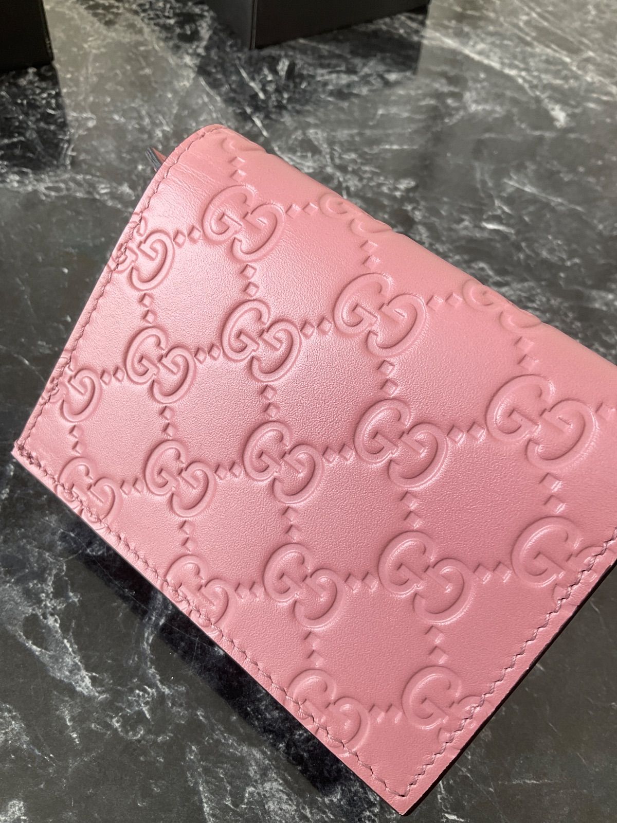 美品】GUCCI グッチ 折り財布 さくらんぼ GG柄 シマレザー ピンク