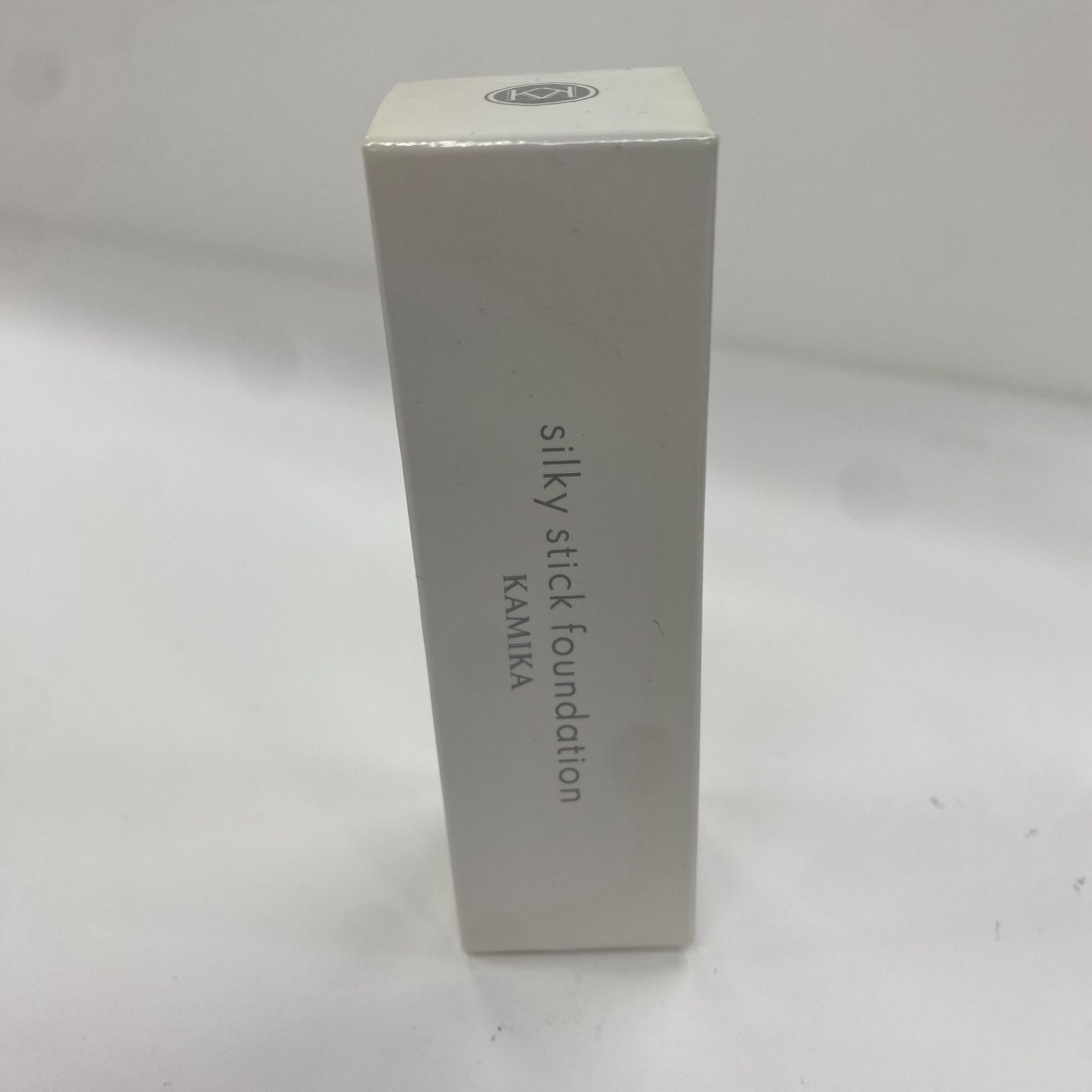 M3462 KAMIKA カミカ シルキースティック ファンデーション ホワイト