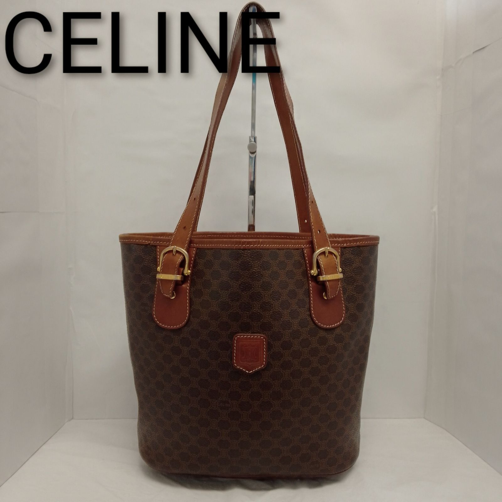 本日限定価格　セリーヌ　ハンドバッグ　マカダム　トリオンフ　バケツ型　肩掛け APZ05 セリーヌ マカダム バケツ型 ハンドバッグ ゴールド金具