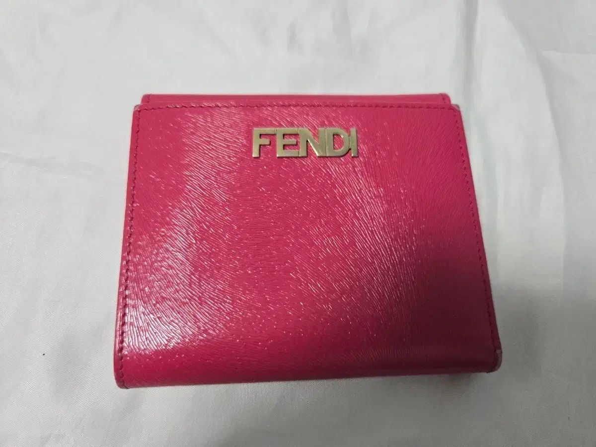 FENDI ピンク 二つ折り財布 FENDI/フェンディ】 8M0339 二つ折り財布 レザー ピンク レディース