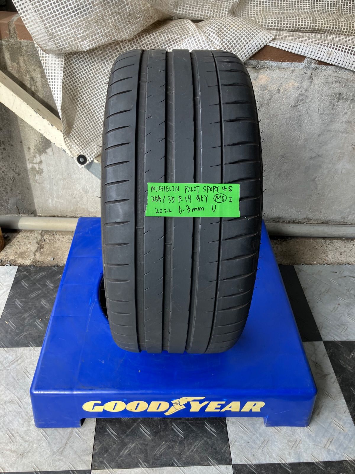 送料込み] 255/35R19 96Y 2022年製 MICHELIN PILOT SPORT 4 S MO1 