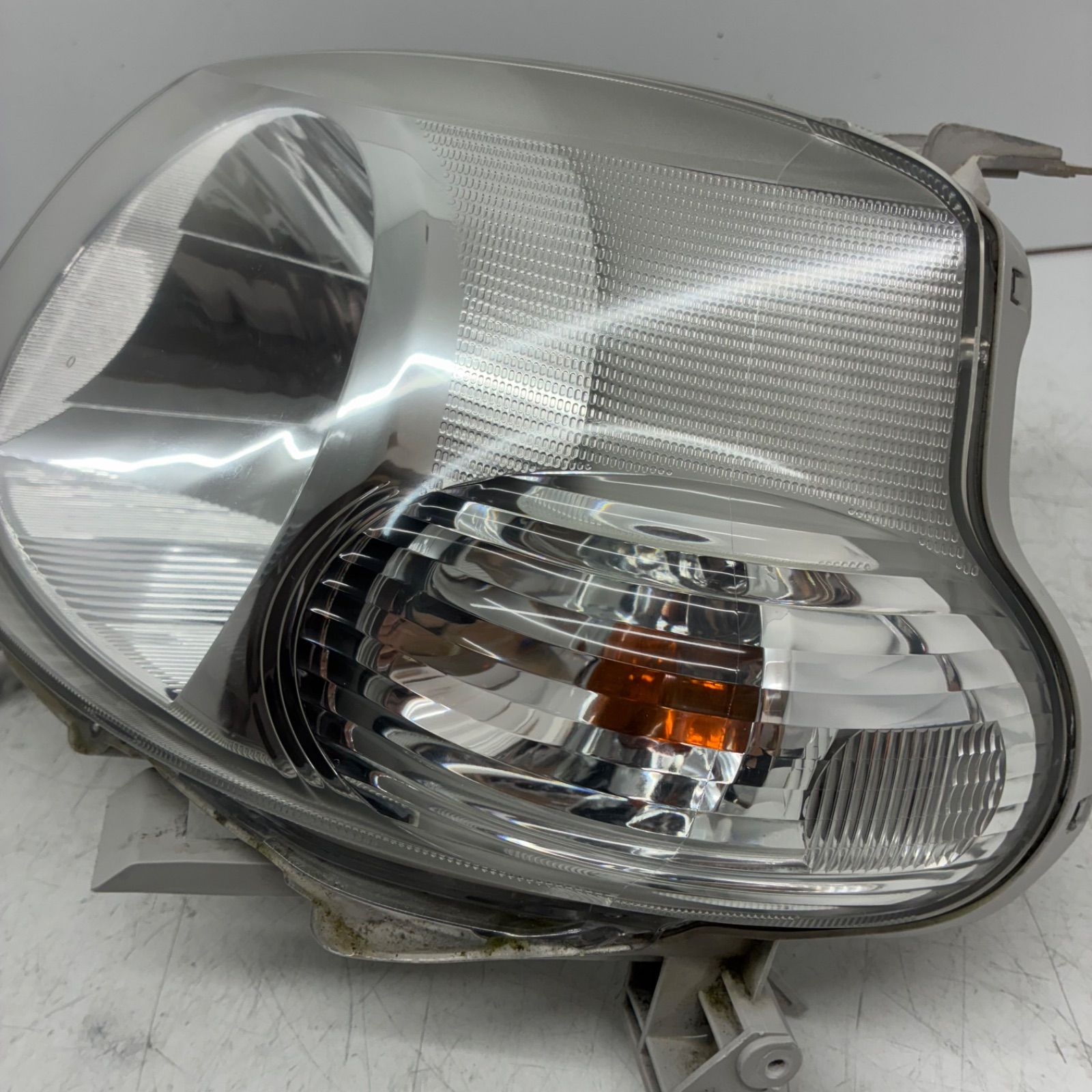 エッセ L235S ヘッドライト L245S 左右 ハロゲン 100-51824 ☆ ヘッド