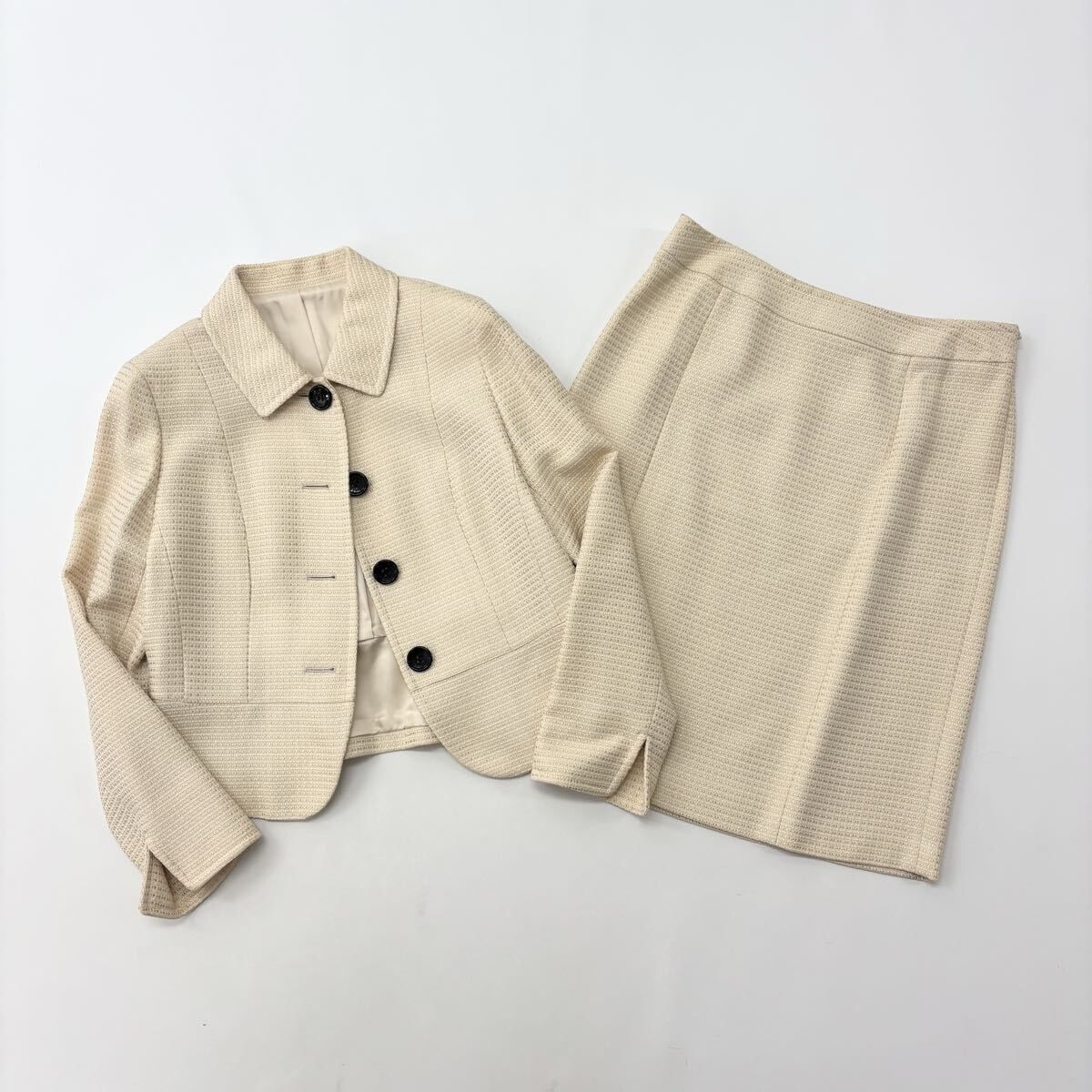 バーバリーフォーマルセット未使用近 美品バーバリーロンドン ベージュ160150 大きいサイズ BURBERRY LONDON バーバリー ロンドン ジャケット