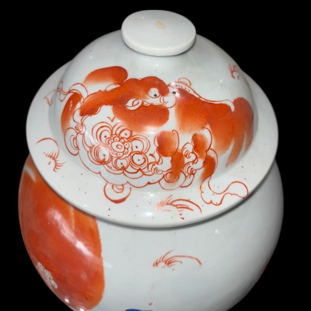 希少品 ！中国 赤絵 獅子文 鼻煙壺 乾隆年製底款 時代物 骨董品 コレクション 希少品 ！中国 赤絵 獅子文 鼻煙壺 乾隆年製底款 時代物 骨董品