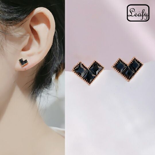 ミニハートピアス ブラックハート ゴールド シンプル シック