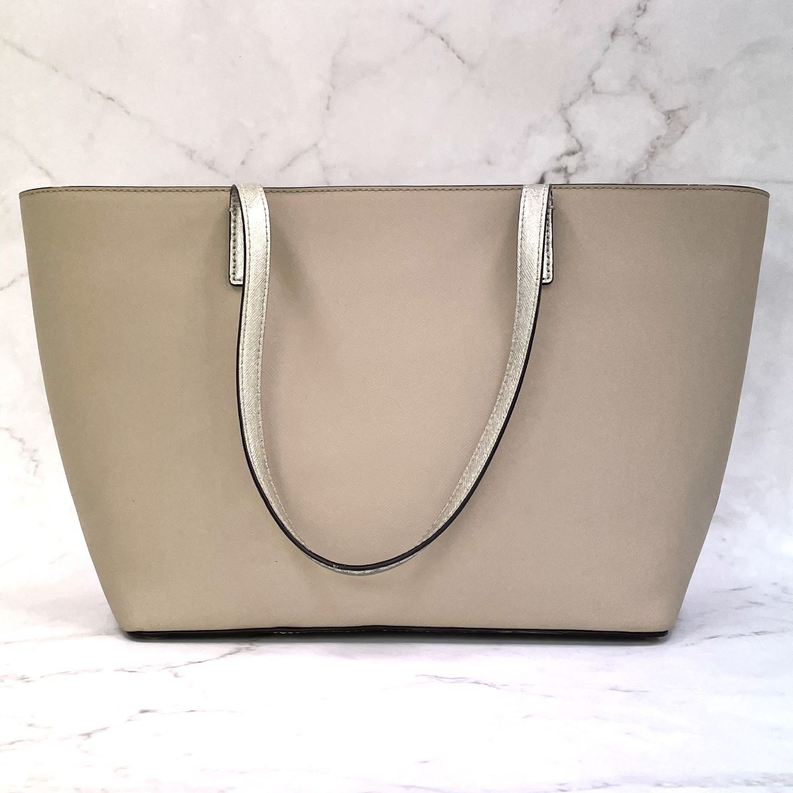 毎日にちょうどいい美しさと実用性】Kate Spade ケイトスペード 
