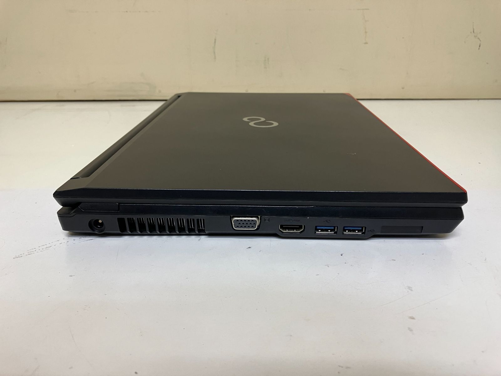 ジャンク】富士通 LIFEBOOK A574/H i3 4GB AC付 - メルカリ