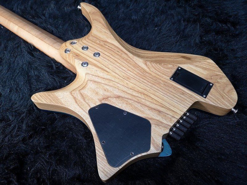 ☆冬の感謝祭☆彡☆EMG-60＆81搭載☆NK Headless Guitars See-through