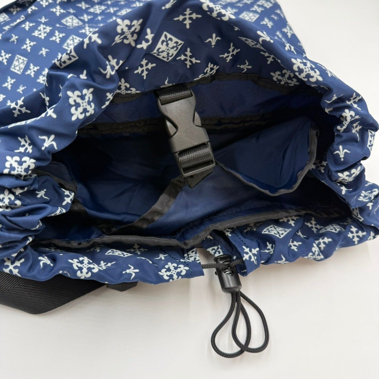 russet ラシット 総柄 リュック ネイビー 巾着式 バックパック - メルカリ