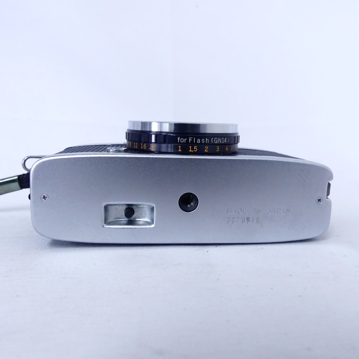 OLYMPUS-PEN オリンパスペン EE-3 f3.5 28mm フィルムカメラ レンジ