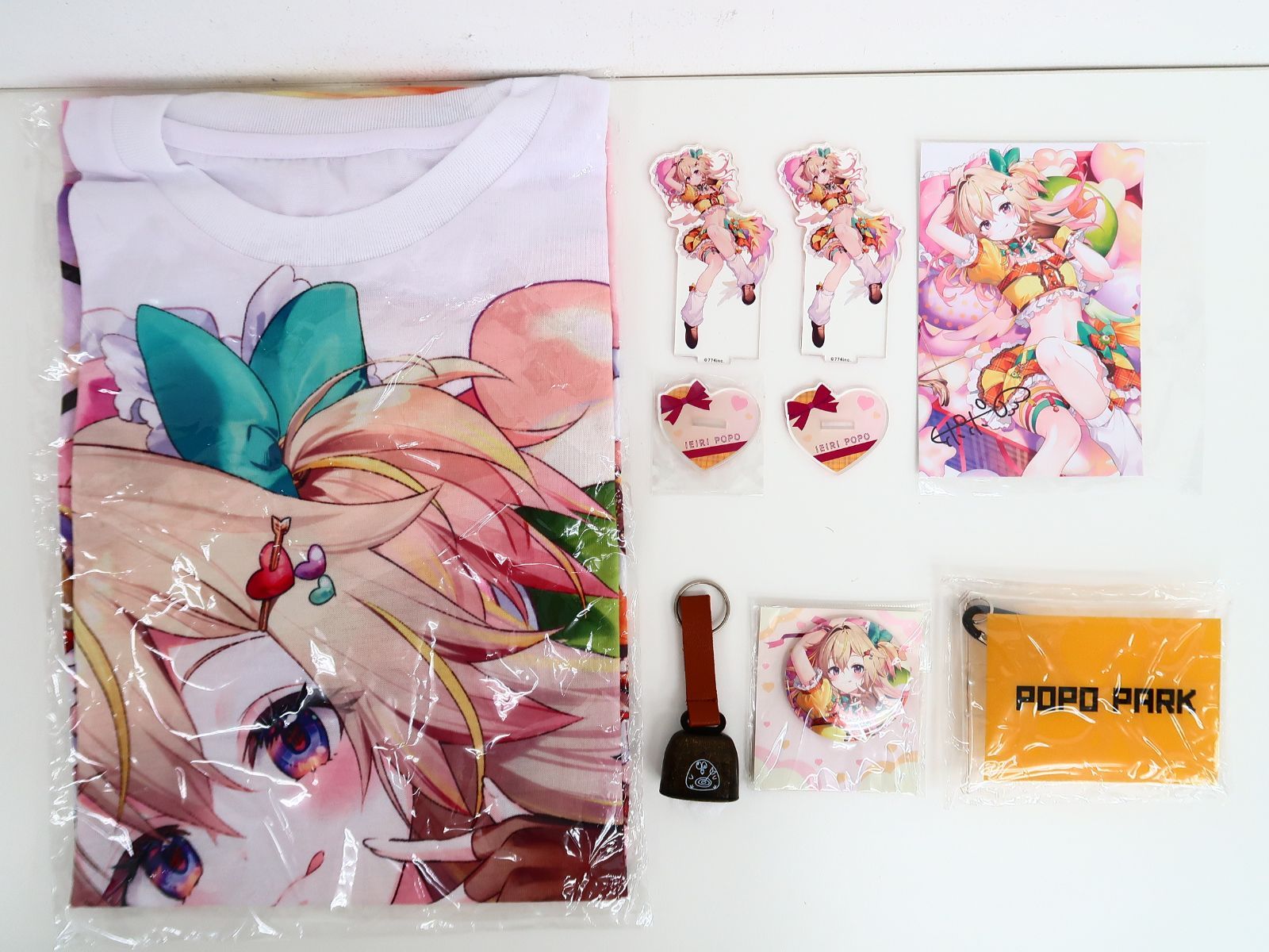 7点セット Vtuber ななしいんく 家入ポポ 2025 記念 熊鈴 Tシャツ アクリルスタンド 缶バッジ ポストカード