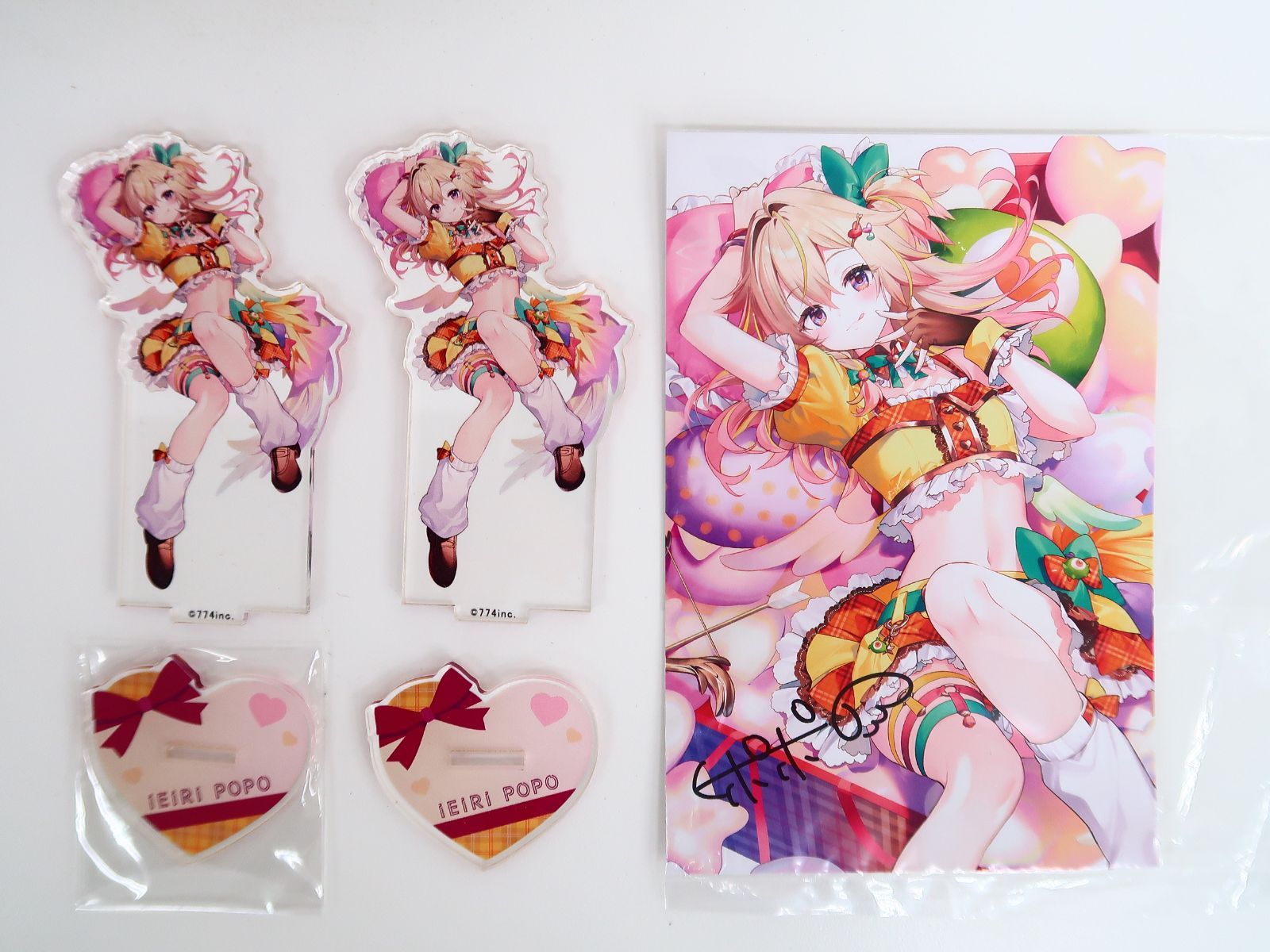 7点セット Vtuber ななしいんく 家入ポポ 2025 記念 熊鈴 Tシャツ アクリルスタンド 缶バッジ ポストカード