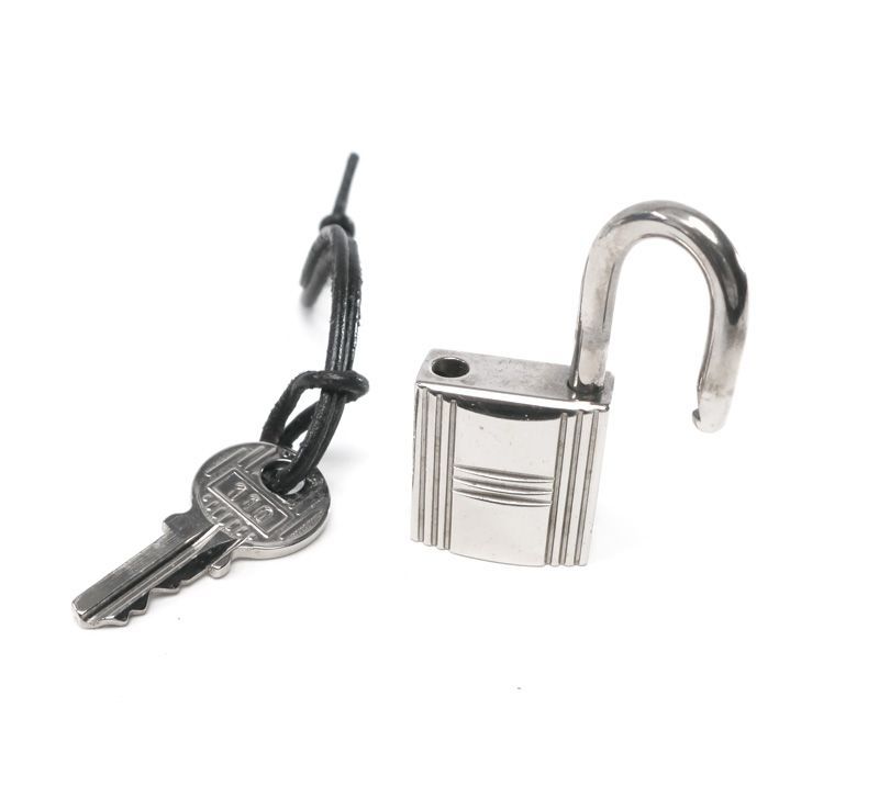 エルメス　カデナ鍵　No,120未使用 楽天市場】HERMES エルメス カデナ パドロック No.120 南京錠 鍵 カギ