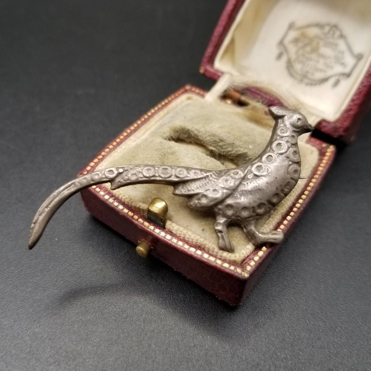 銀細工 孔雀プローチと銀細工置物 幸運のブローチ 孔雀 | 京都通販