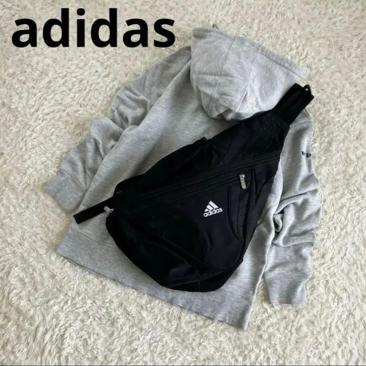 美品！adidasアディダス ワンショルダー ボディバッグ ブラックY2K